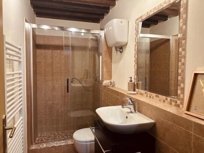 Image No.43-9 Bed Farmhouse for sale