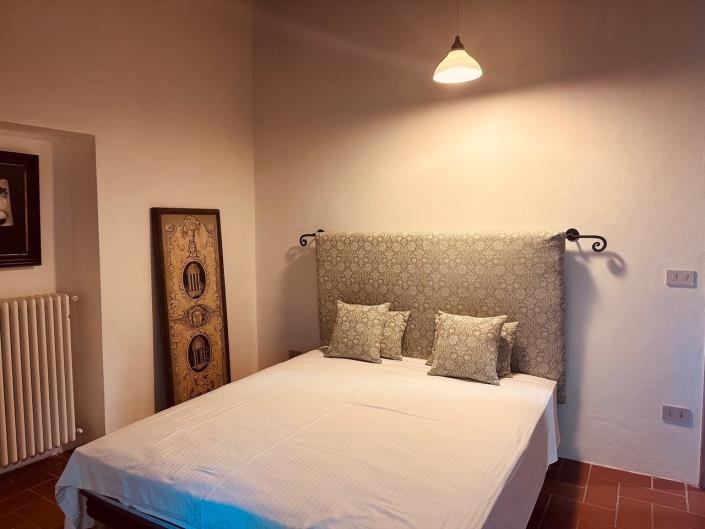 Image No.47-9 Bed Farmhouse for sale