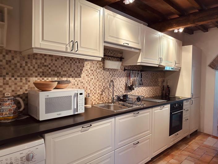 Image No.48-9 Bed Farmhouse for sale