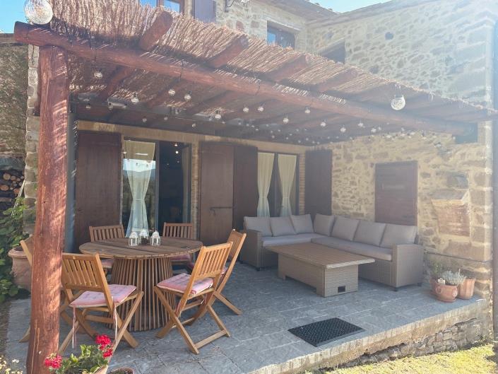 Image No.45-9 Bed Farmhouse for sale