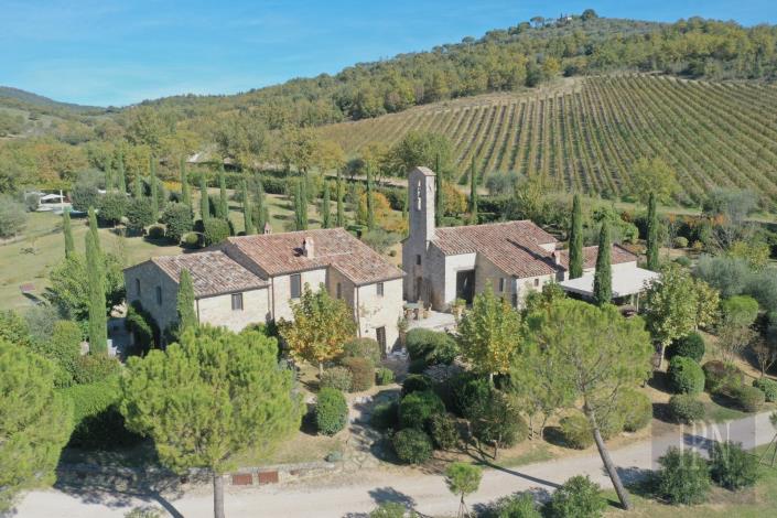 Image No.6-8 Bed Farmhouse for sale