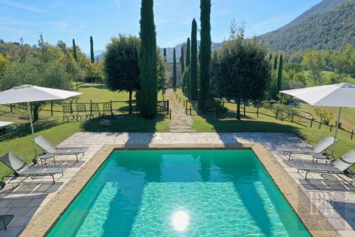 Image No.7-8 Bed Farmhouse for sale