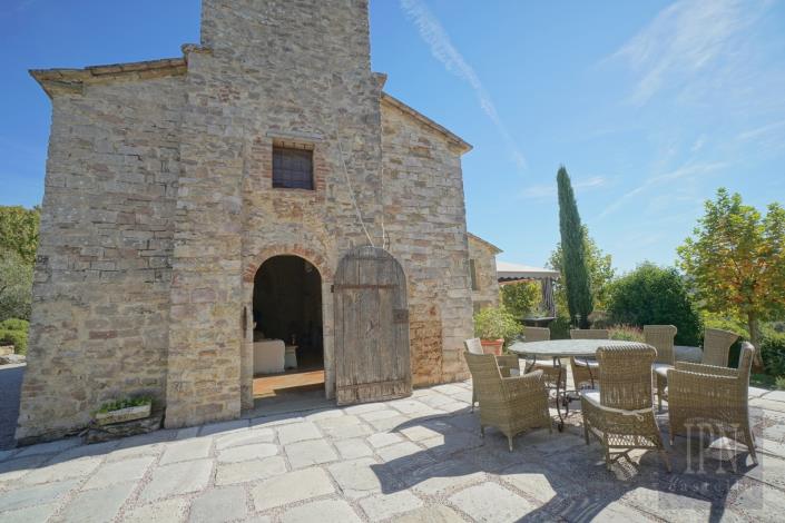 Image No.18-8 Bed Farmhouse for sale