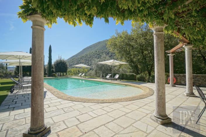 Image No.26-8 Bed Farmhouse for sale