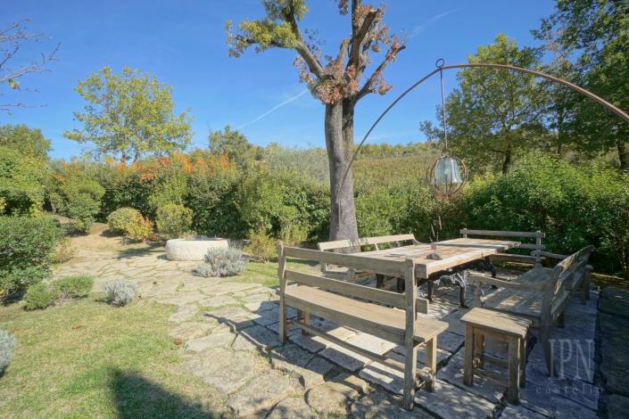 Image No.29-8 Bed Farmhouse for sale