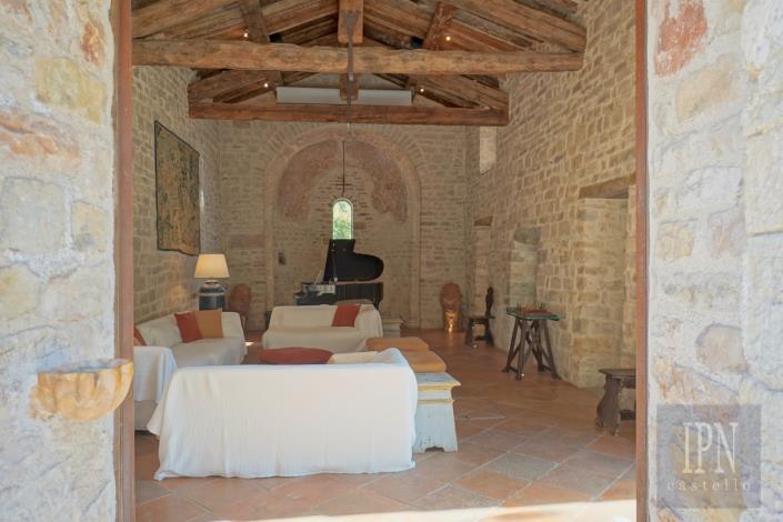 Image No.30-8 Bed Farmhouse for sale