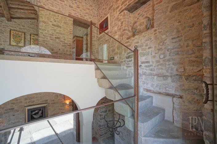 Image No.36-8 Bed Farmhouse for sale