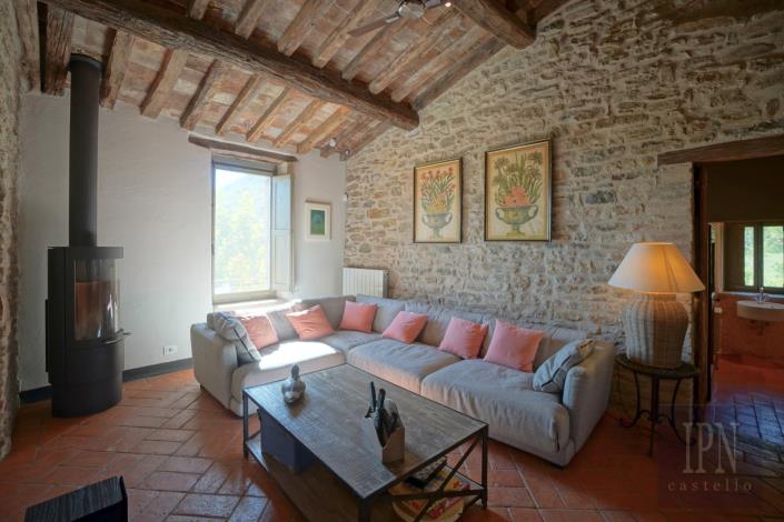 Image No.38-8 Bed Farmhouse for sale