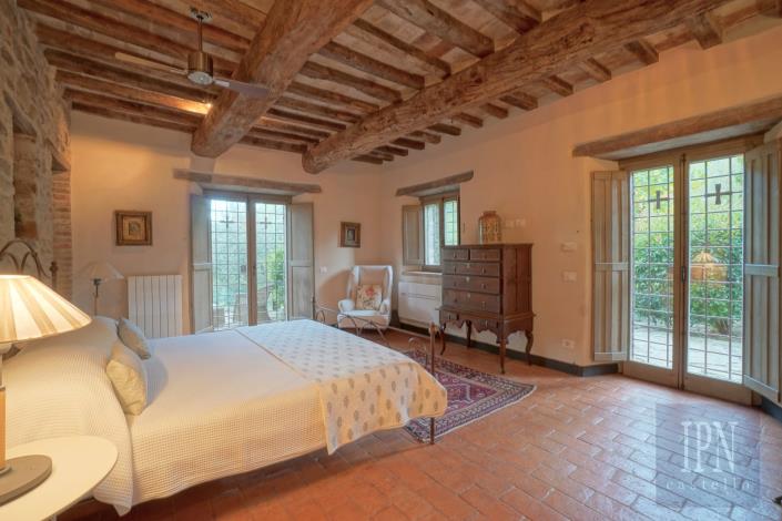 Image No.53-8 Bed Farmhouse for sale