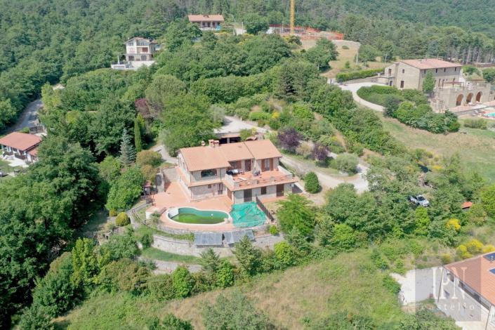 Image No.2-5 Bed Villa for sale