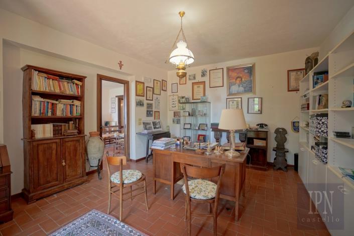 Image No.22-5 Bed Villa for sale