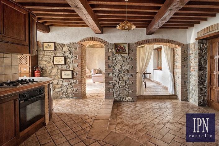 Image No.31-10 Bed Farmhouse for sale