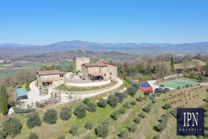 Image No.5-10 Bed Farmhouse for sale