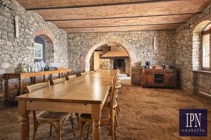 Image No.45-10 Bed Farmhouse for sale
