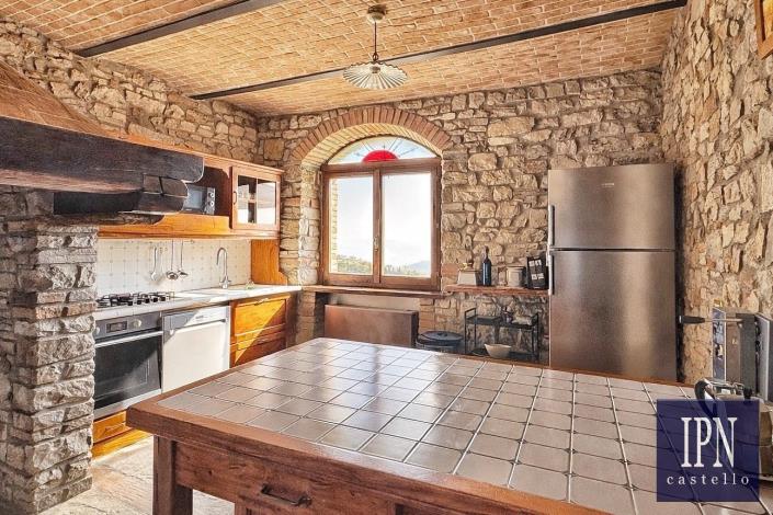 Image No.47-10 Bed Farmhouse for sale