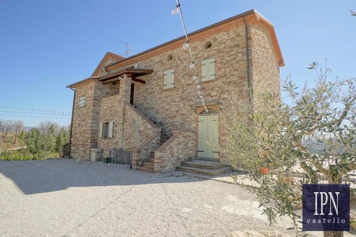Image No.30-10 Bed Farmhouse for sale