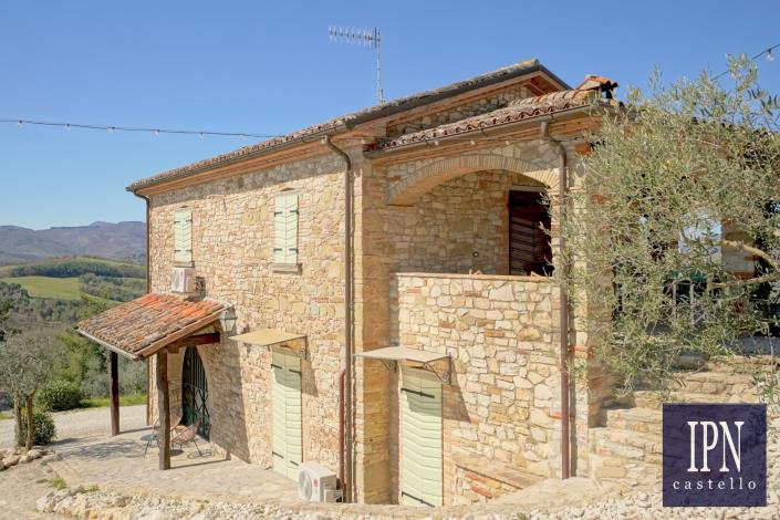 Image No.59-10 Bed Farmhouse for sale