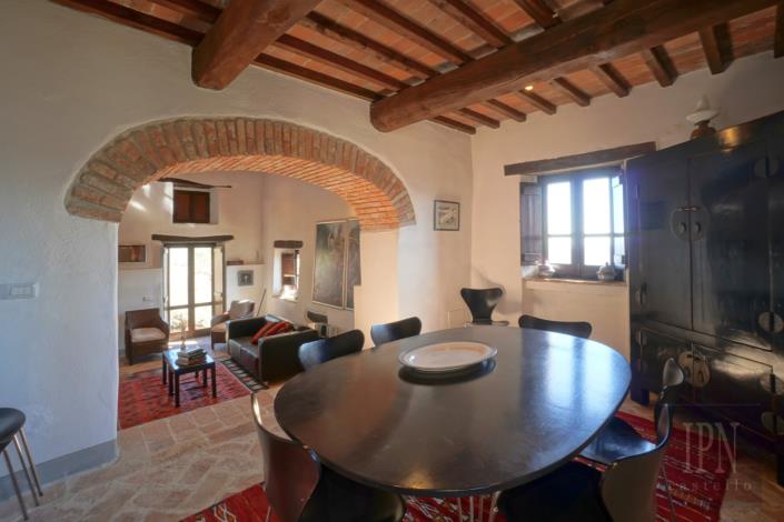 Image No.20-7 Bed Farmhouse for sale