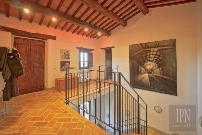 Image No.24-7 Bed Farmhouse for sale