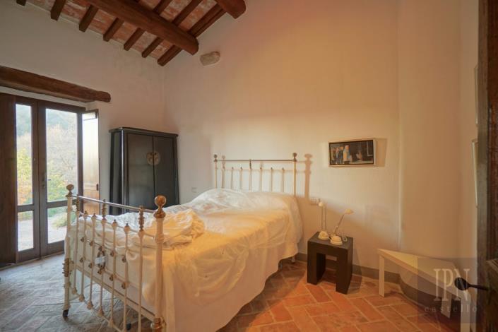 Image No.44-7 Bed Farmhouse for sale