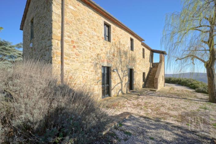 Image No.32-7 Bed Farmhouse for sale