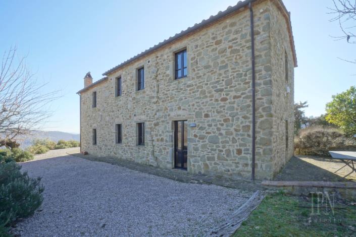 Image No.35-7 Bed Farmhouse for sale