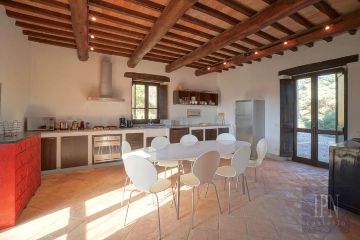 Image No.37-7 Bed Farmhouse for sale