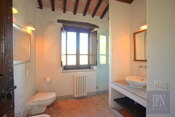 Image No.49-7 Bed Farmhouse for sale
