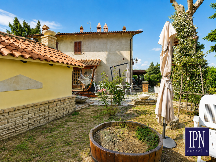 Image No.8-1 Bed House for sale