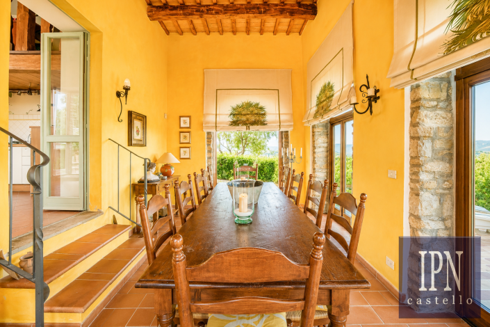Image No.20-6 Bed Farmhouse for sale
