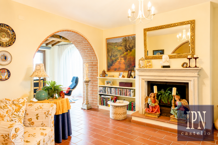 Image No.22-6 Bed Farmhouse for sale