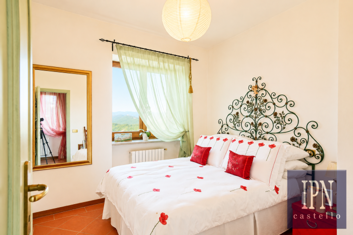 Image No.27-6 Bed Farmhouse for sale