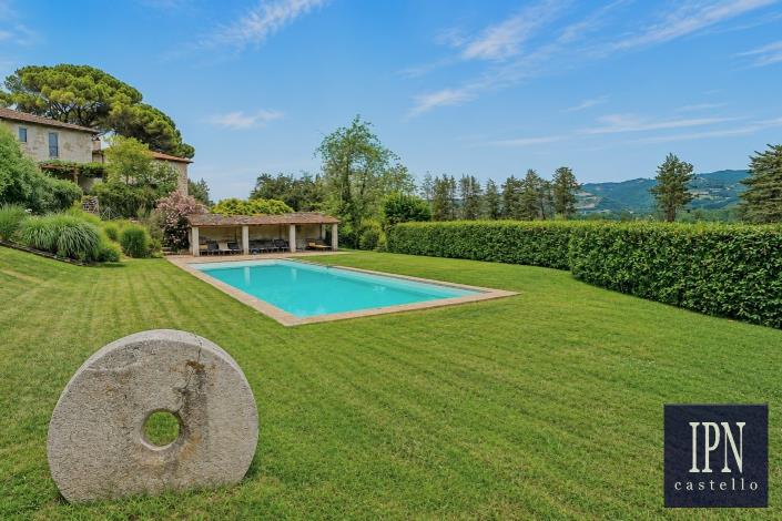 Image No.8-2 Bed House for sale