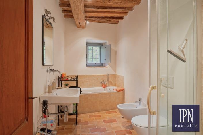 Image No.33-2 Bed House for sale