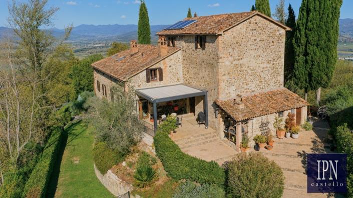 Image No.14-10 Bed Farmhouse for sale