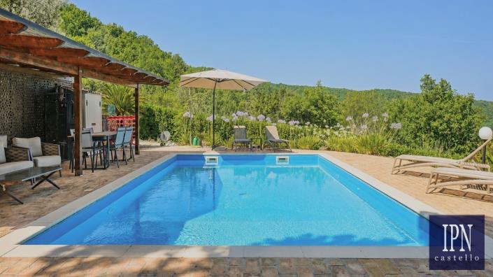 Image No.26-10 Bed Farmhouse for sale