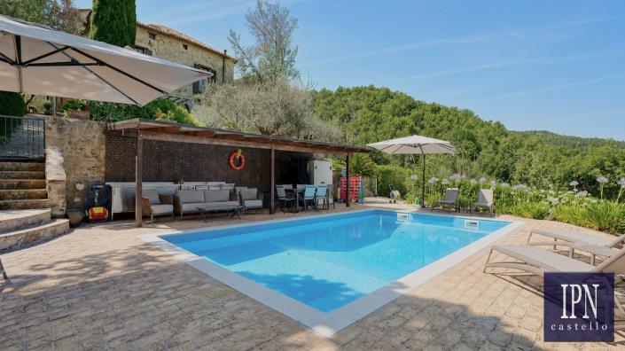 Image No.27-10 Bed Farmhouse for sale
