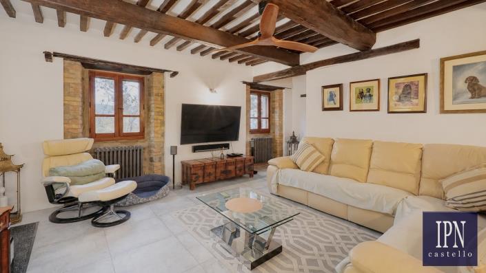 Image No.38-10 Bed Farmhouse for sale
