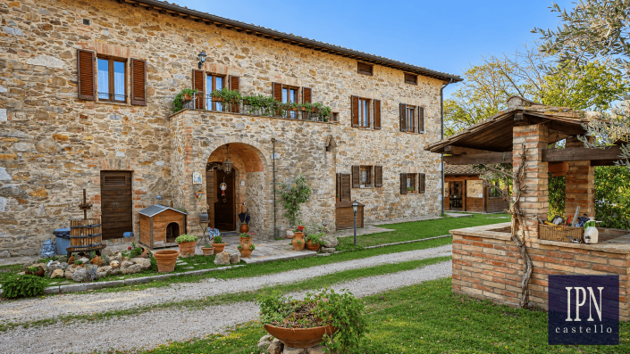 Image No.6-4 Bed Farmhouse for sale