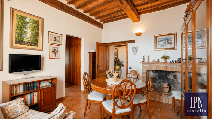 Image No.24-4 Bed Farmhouse for sale