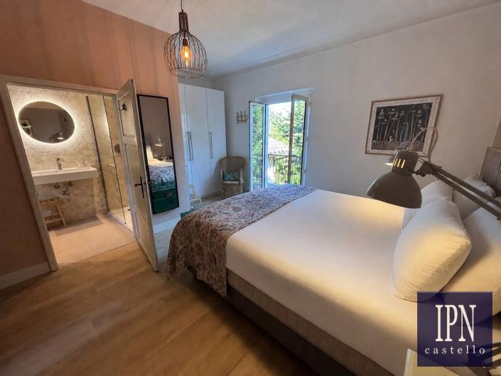 Image No.18-4 Bed Villa / Detached for sale