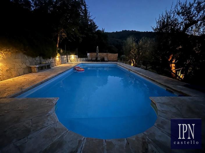 Image No.37-4 Bed Villa / Detached for sale
