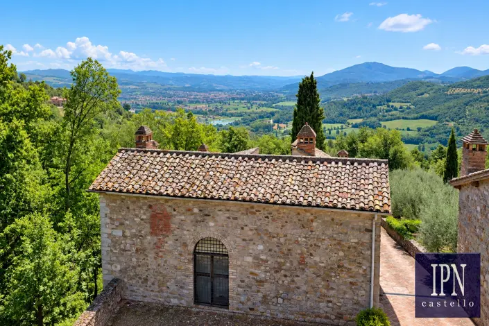 Image No.6-5 Bed House for sale