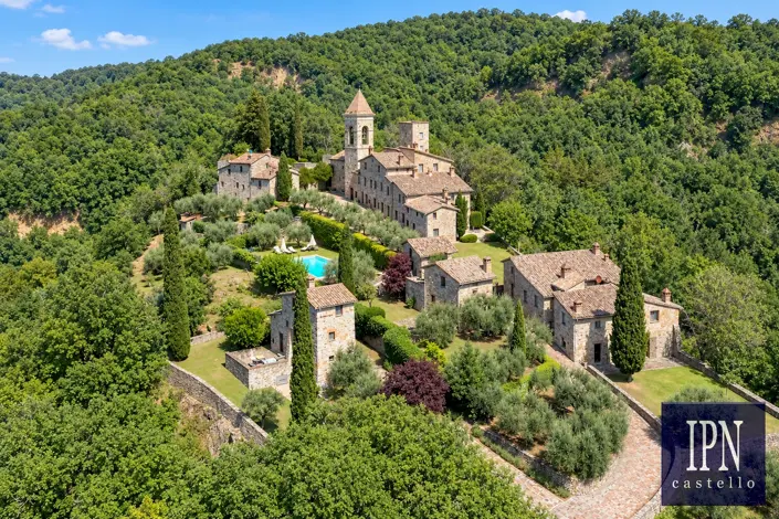 Image No.8-5 Bed House for sale