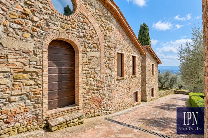 Image No.20-5 Bed House for sale