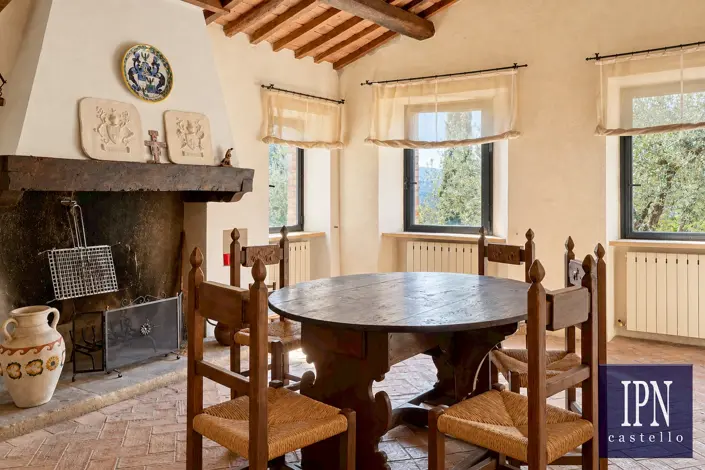 Image No.30-5 Bed House for sale