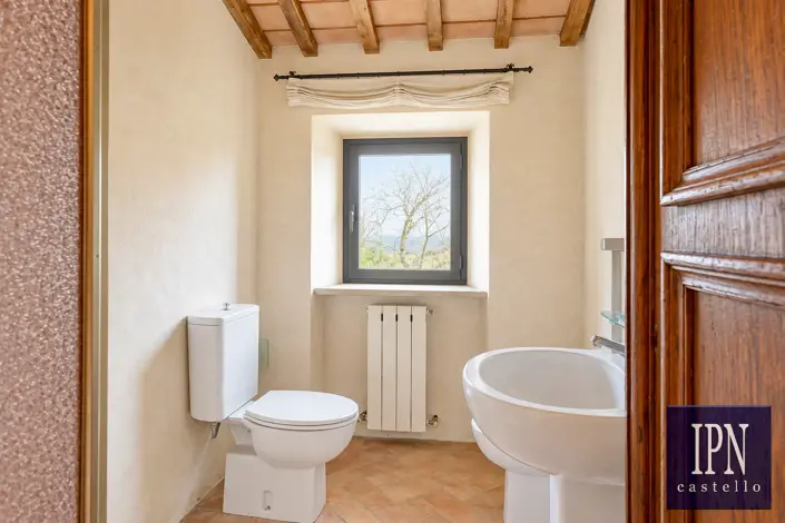 Image No.35-5 Bed House for sale