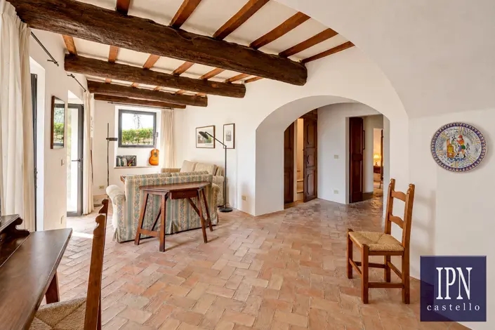 Image No.43-5 Bed House for sale