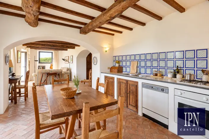 Image No.50-5 Bed House for sale