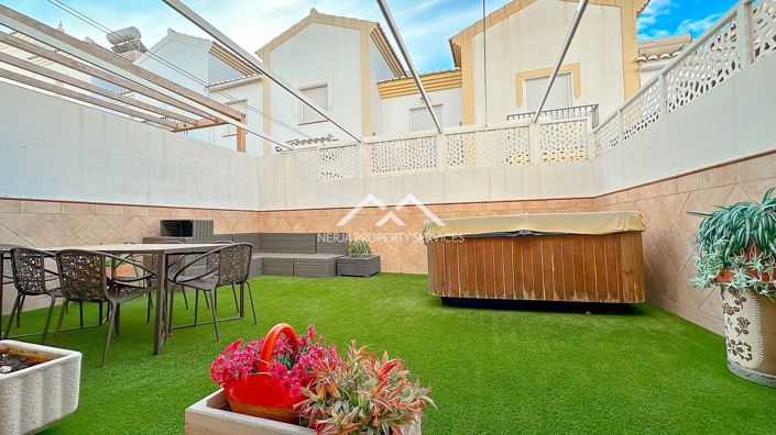 Image No.1-3 Bed Property for sale